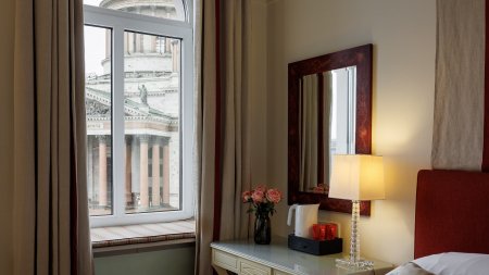 Superior Room Cathedral View
